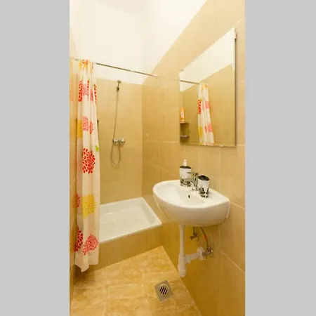 Monolit City Center Apartamento *