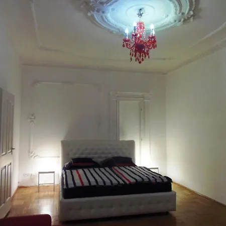 Apartamento Monolit City Center *