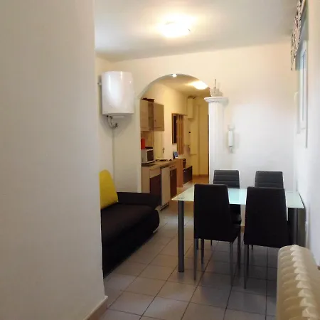 Apartamento Monolit City Center