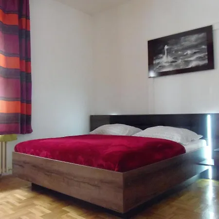 Appartement Monolit City Center *