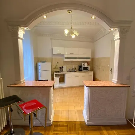 Apartment Monolit City Center