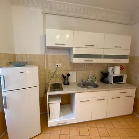 Monolit City Center Appartement *